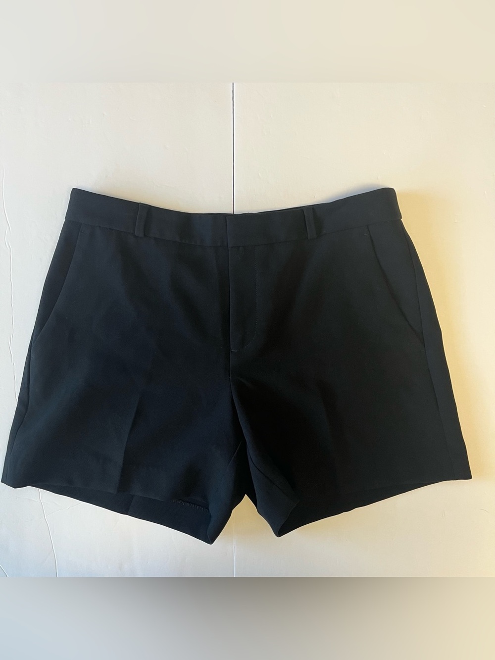 Banana Republic Black Tailored Women's Shorts Size 4 Shorts Women’s NWT